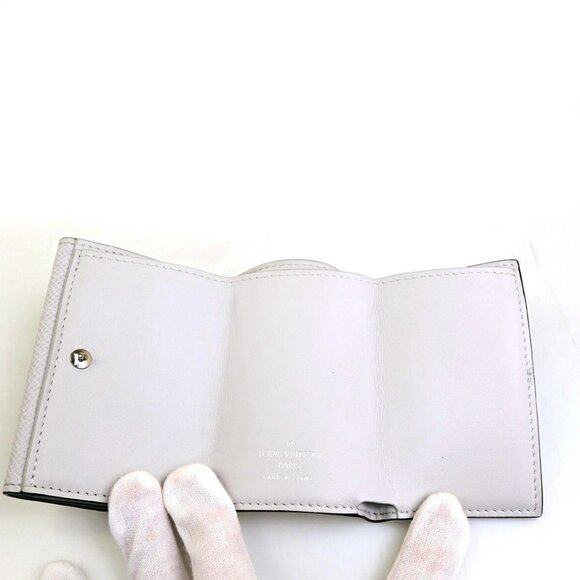 LOUIS VUITTON Discovery Compact Trifold Wallet Taigarama Leather M67621 39FA050l - Picture 8 of 16